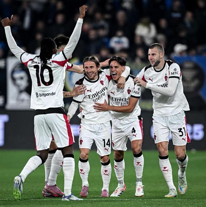 东契奇空砍42+8！老詹22分也尽力，难耐湖人旧将轰48+15，弑旧主