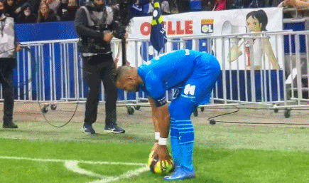 继冈崎慎司之后，三笘薰是第二位英超对曼城进球的日本球员