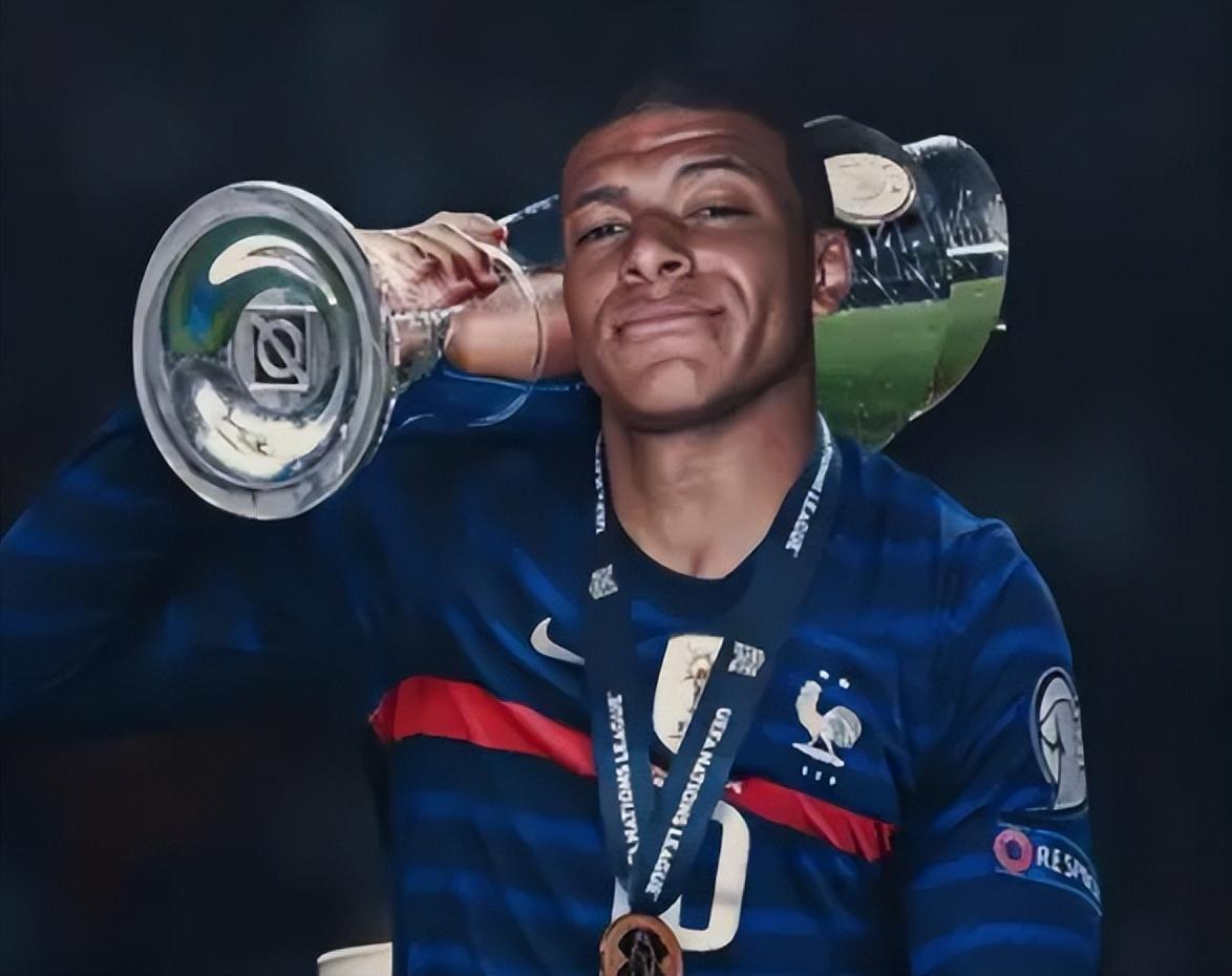 周三012德甲前瞻：霍芬海姆主场冲欧战需稳心态？门兴客战破局靠战术调整