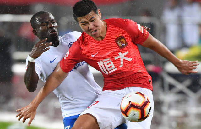 鲍威尔34分墨菲三世27分 鹈鹕不敌热火7连败