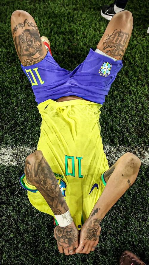 收藏集还是太赚了！ 《美少女万华镜》制作组官方入驻B站