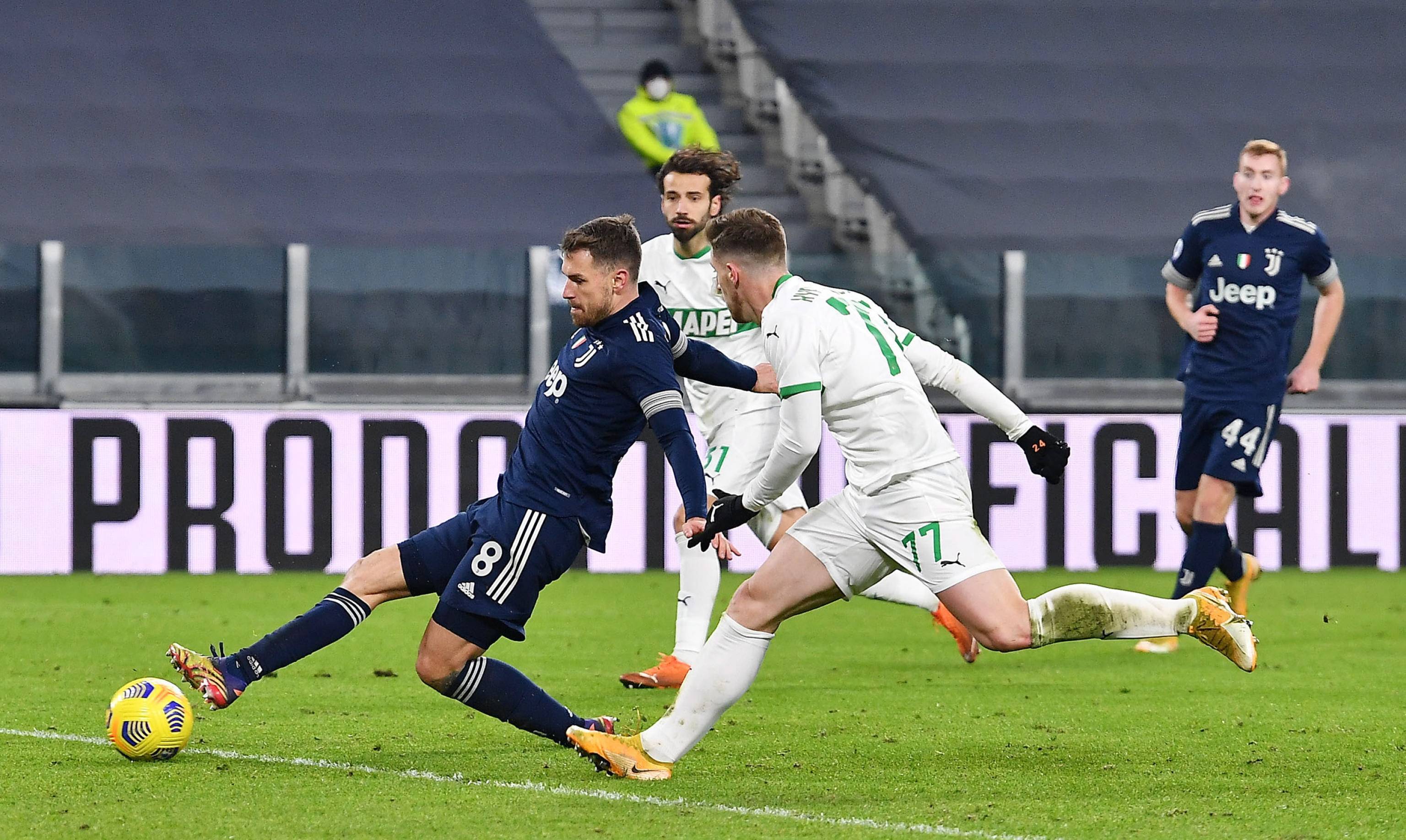 维拉“寒王”，已进化成英超新型前腰代表