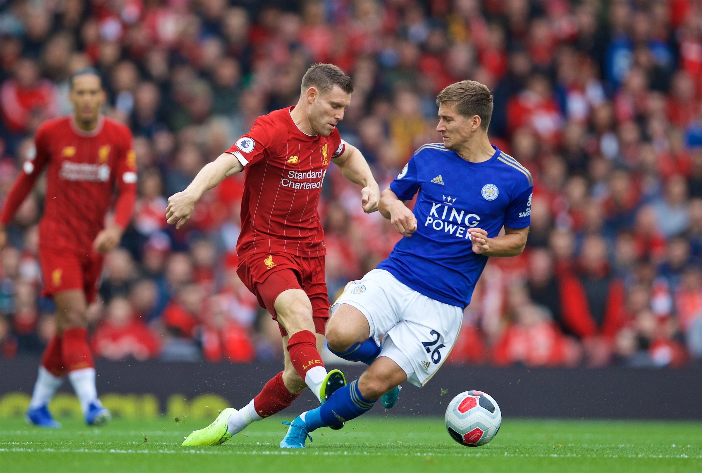 [中超]莱昂纳多帽子戏法 上海海港3-2北京国安